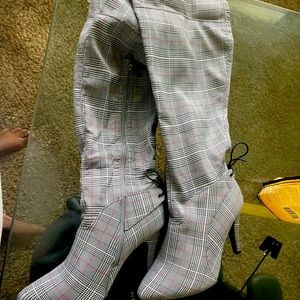 Ashley Stewart’s 5.5 inch with black, red, and white pattern